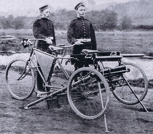 Tandem Maxim gun tricycle, 1st Towers Hamlet Volunteers, 1901.