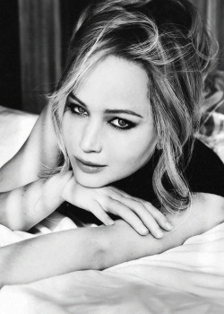 jenniferlawrencedaily:  Jennifer Lawrence