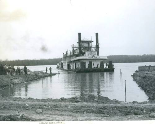 39adamstrand:4 April 1961 - The Geo. M. Verity arrives in Keokuk, IA.The SS Thorpe was built in Dubu