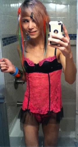 crossdressingprincess:  Taken a little while ago but no reason not to upload