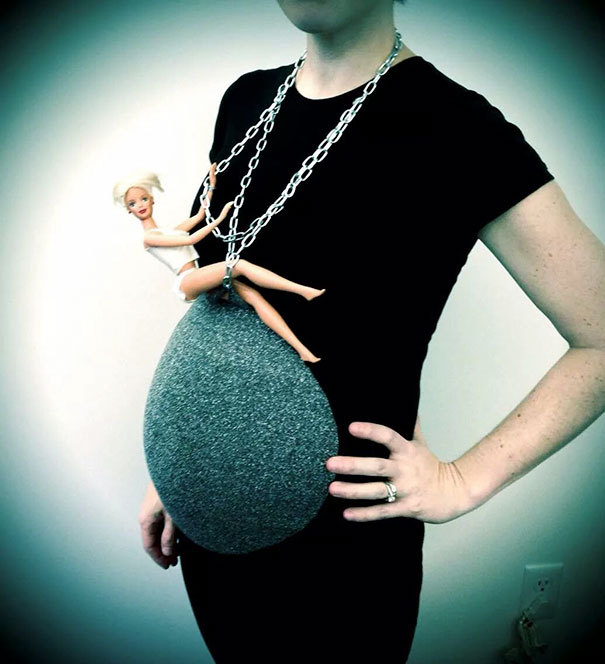 moonlight-charm:  hummerxxx:  sixpenceee:  Some cool pregnant halloween costumes!