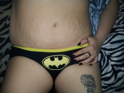 ashley-ingram0412:  Batman  Cute&hellip; Would love to see what they are hiding!