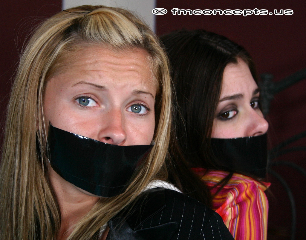 secsinbondage:  Who is cuter Part 2.