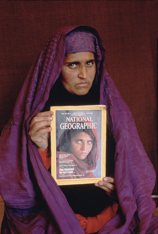 Afghan girl with green eyes