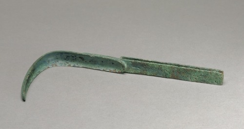 ancientpeoples:Bronze strigil (body scraper)Roman, about AD 100Soap was used for laundry and medicin