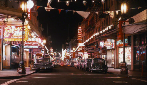 retropopcult:San Francisco’s China Town, July 1964.