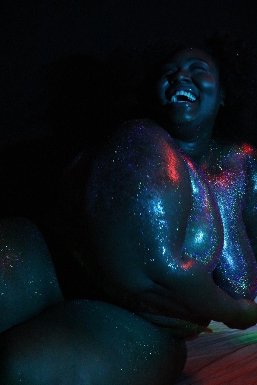 blk-bearded-jesus:  alongcameabutterfly: My body is magical.  Every hill and valley.