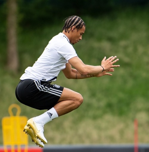 lamarworld1: (PART 2)  Leroy Sané bulge & booty 