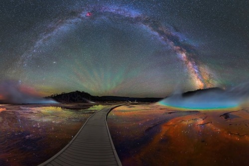sixpenceee: The Milky Way over Yellowstone National Park (Source)