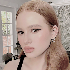 madelaine petsch icons♡ please, like or reblog if you use/save
