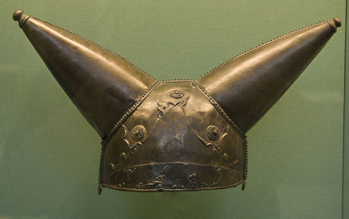 A Celtic bronze ceremonial helmet ca. 150–50 BCE. Known as the “Waterloo Helmet,” it was found in th