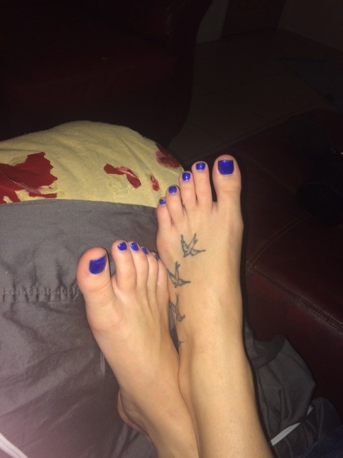 New color for feet worshippers. She has the sexiest feet those toes get me so hard I have pre cum dr