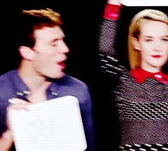 mockingjayupdates:  Who peed the most in the water?  