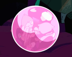 Artemispanthar:  Pearlarchives:  Everyone Is Literally In Garnets Lap Garnet Can