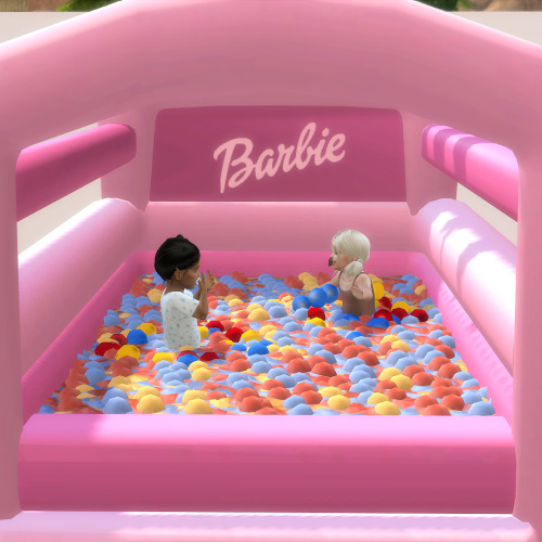 Balls of Fun Ball Pit • Fully functional ‘inflatable’ style ball pool• 18 swatches in to