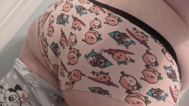 kinkypolycuddlers:Today was just peachy&hellip;With a minie dose of fun. ~Molly