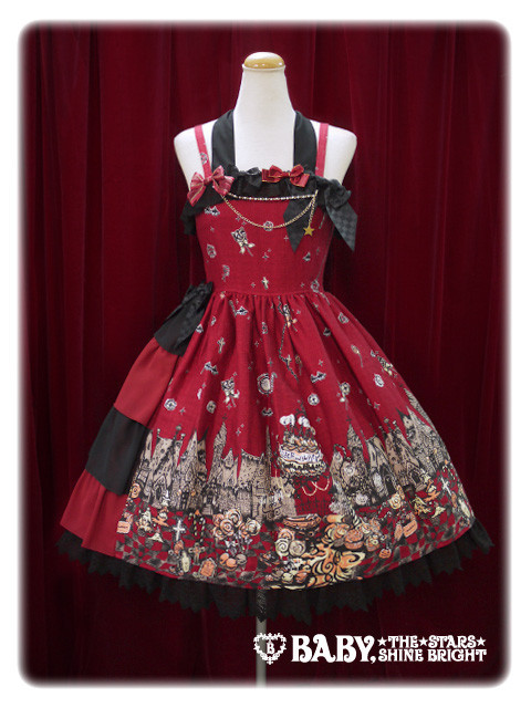 cute-hime:I do not find these two dresses in anywhere ;_; WANT ! I will not give up!