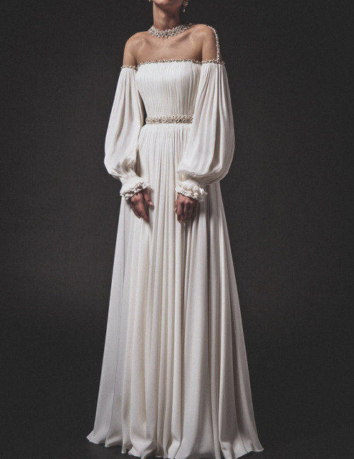 aishwaryaaraiii:Top 5 Looks from Krikor Jabotian SS 2019 Collection