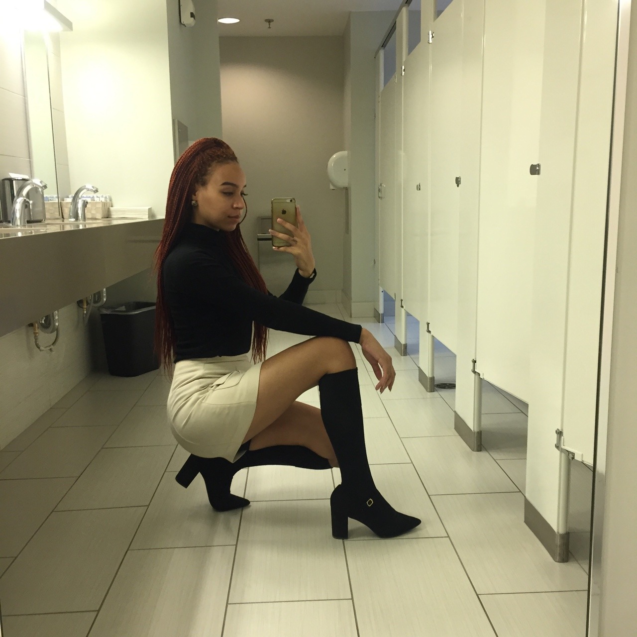 2jam4u:  a year ago i used to take pictures of myself almost every day because i