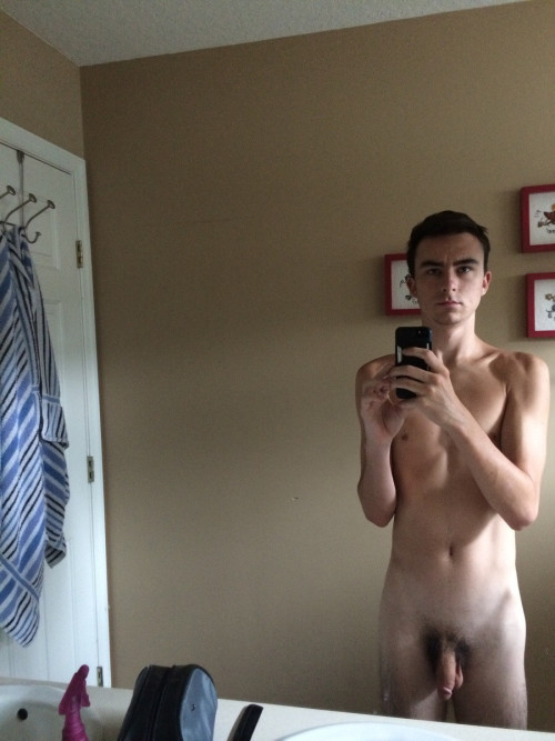 ...AND YET ANOTHER UNNECESSARY GAY NUDITY BLOG