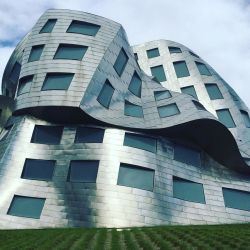 meanwhileinvegas:  #frankgehry #lasvegas #keepmemoryalive #clevelandclinic by markhdaniell http://ift.tt/1RewF2c   One of my favorite buildings in Vegas