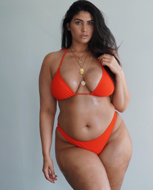 layingbreadcrumbs: La'Tecia Thomas @lateciat 