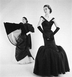 wehadfacesthen:  Charles James&rsquo; fishtail dresses, 1953 