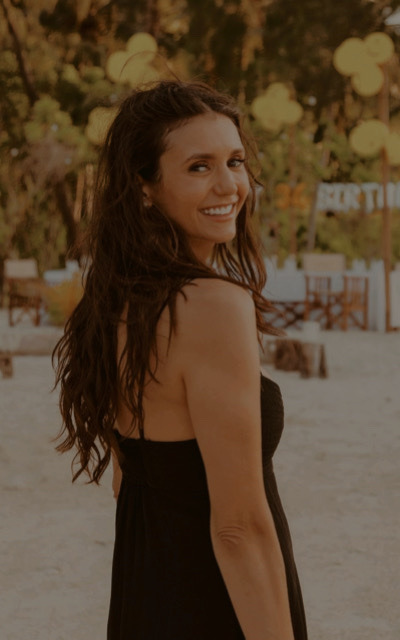 Nina Dobrev - Page 3 B786b937bcce969d3e8d9cef9f280b1e2b50bce9