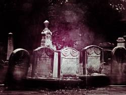 celtic-cat2u:  Ed Snyder  ‎Cemeteries in the Rain ·   Downpour in the Wilmington-Brandywine Cemetery, Wilmington, Delaware.