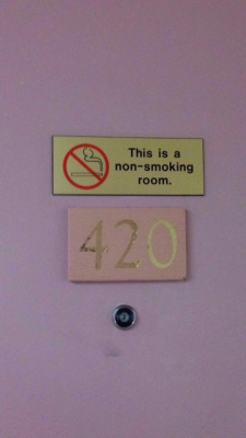 jusslittlestoner:  it can’t be non-smoking lol