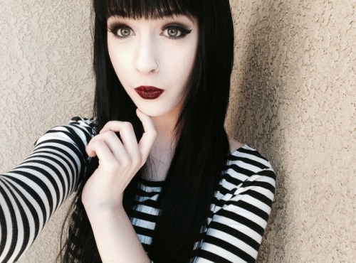 oceansandalleys:  No, I don’t wear colored contacts. These are my actual eyes.