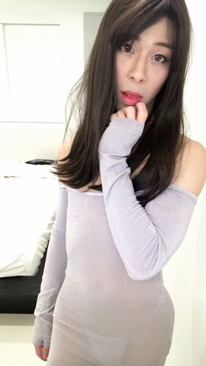lilbabeariel: I’ll let you whip me if I misbehave.