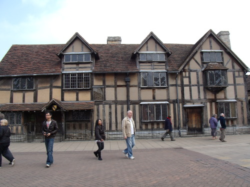 chocolatequeennk: Four hundred fifty years ago today, William Shakespeare was born in Stratford-Upon