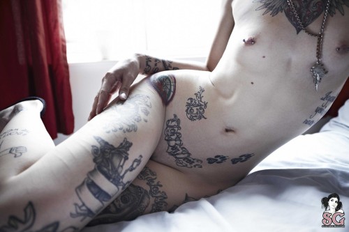 namaste-azaadi:  She is attractive ^-^  Her body ♥