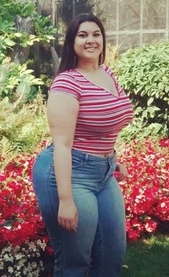 Brown-Chiches:  What Y'all Think Of This Thick Latina? Fucking Hot! 😍