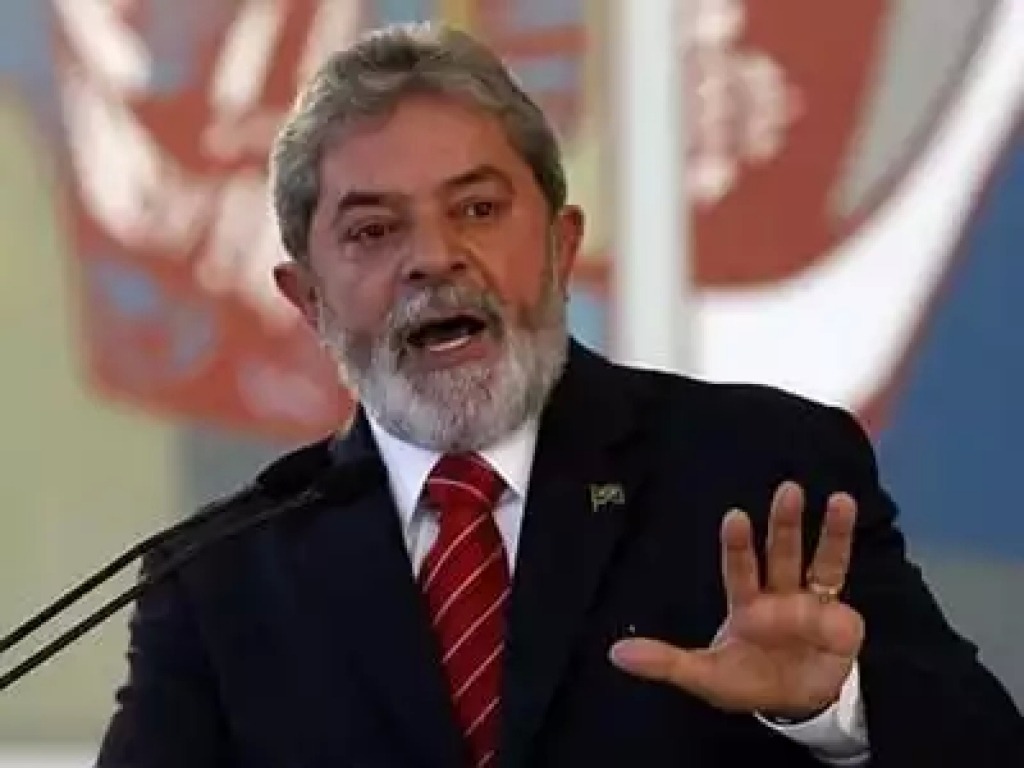 Veja desmente acusação absurda sobre Lula após ataques; entenda
O sensacionalismo como se sabe reina os ambientes jornalísticos, principalmente quando o tema é lucro e só se é visado isso.