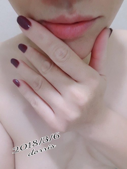 jackz366: salem888168: 一早做SPA.美容師應該不要發現跳蛋線頭吧！ 想收藏的湯友:粉色蕾絲開檔小褲 or 絲襪 dorris 請不要忘了 喜歡按♥️+ 轉格按 如