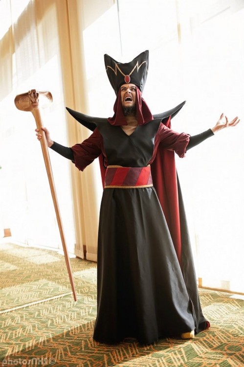 cosplaysleepeatplay:  Roland’s Forge as Jafar from Disney’s Aladdin