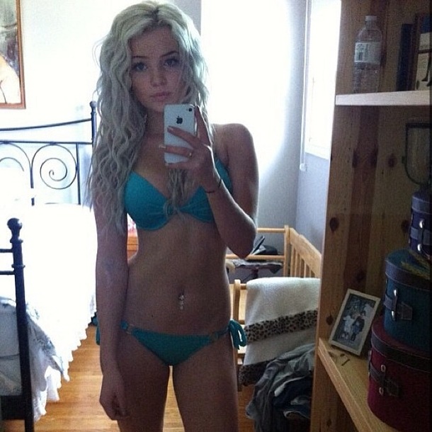 thankjobs4iphone:   Dont be shy, Show us your iPhone.  Submit Here Or  email to
