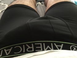 bulge-xlbigdick:  KIK:jr102010