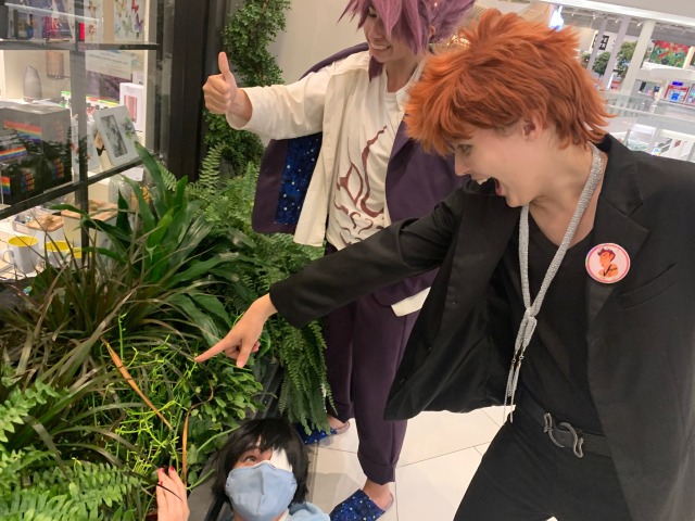 There are two types of plant parents
Crowley is peachy_keen_cosplay