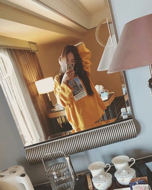 instagram updatesnicole__jung: Good Morning ☀️ nicole__jung:  이번달 찍은 셀카 &hellip; 요 한장이라니