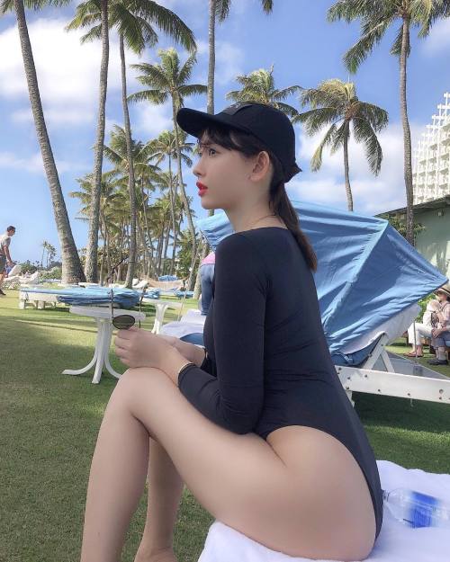 coordinate48:  (via 小嶋陽菜 - Instagram)