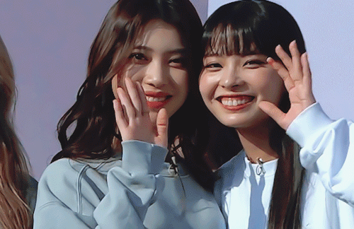 wonyoung:two pretty best friends ❤️