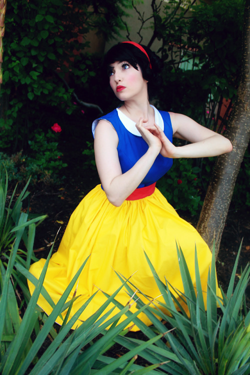 cowbuttcrunchies:  chairman-miaow:  gothichamlet:  dajra:  x-rae-ted:  cowbuttcrunchies:  Vintage-Inspired Disney SundressesColossalcon 2015 ♔ Rapunzel / Mulan / Merida / Belle♕ Snow White / Tinkerbelle / Megara / Tiana⚜ Photography  tiana is white