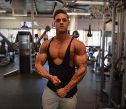 whitepapermuscle:  Logan Franklin