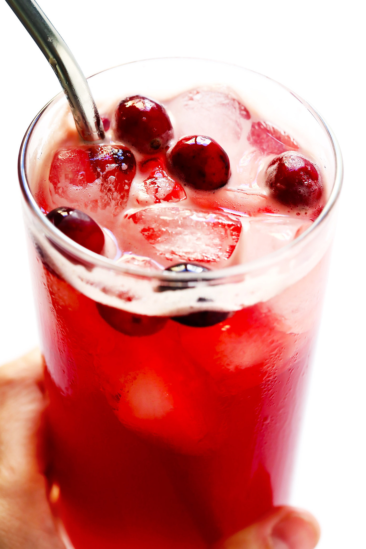 yummyinmytumbly:  3-INGREDIENT CRANBERRY BOURBON FIZZ