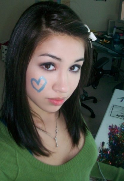 sandinmycrack:  Tiffany is such a sweet girl. Support her on live cam too please!