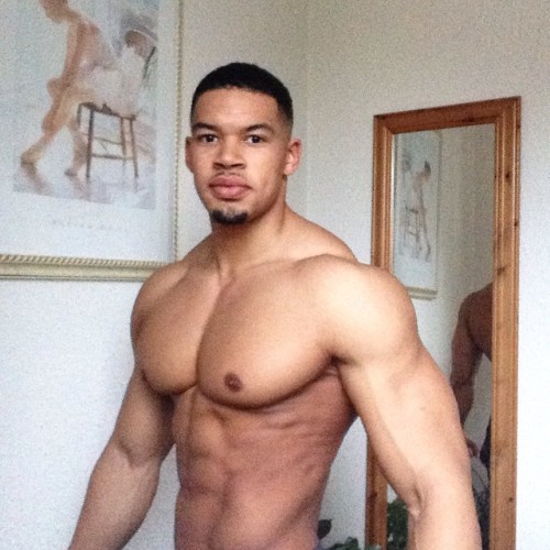 loveblkmen:  Fuck me! Arron Aro