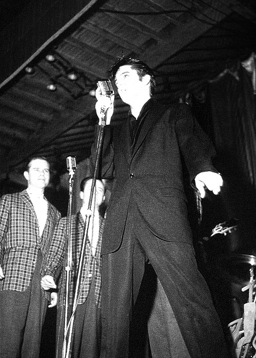 princefromanotherplanet:   In April of 1957 Elvis, & the Jordanaires. 